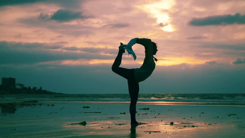 瑜伽舞王式,提高平衡性|瑜伽纠错