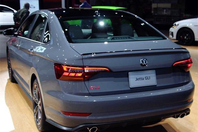 最美"速腾"亮相!水泥灰车身,尾部带字母,思域只能自求多福