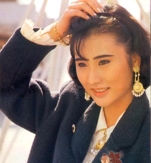 tvb女神钟淑慧:拍三级片和老公因戏生情,今相爱25年仍如热恋