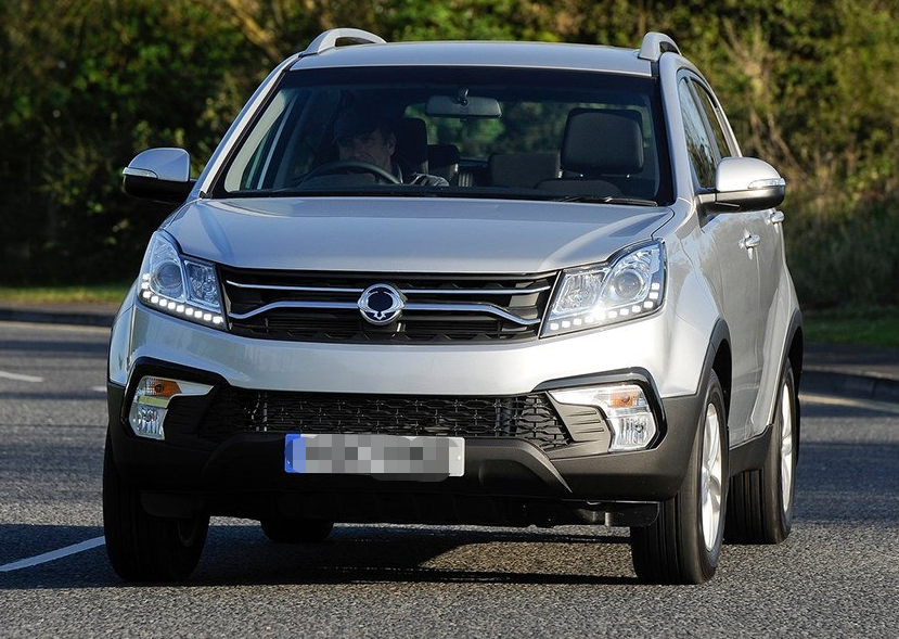 双龙汽车-柯兰多,设计的非常超现代,给人一种高级感