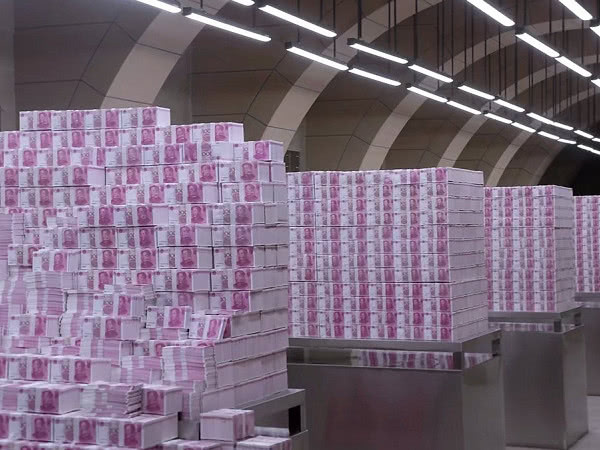 《西虹市首富》中10亿现金是怎么拍的?幕后花絮流出,沈腾太厉害