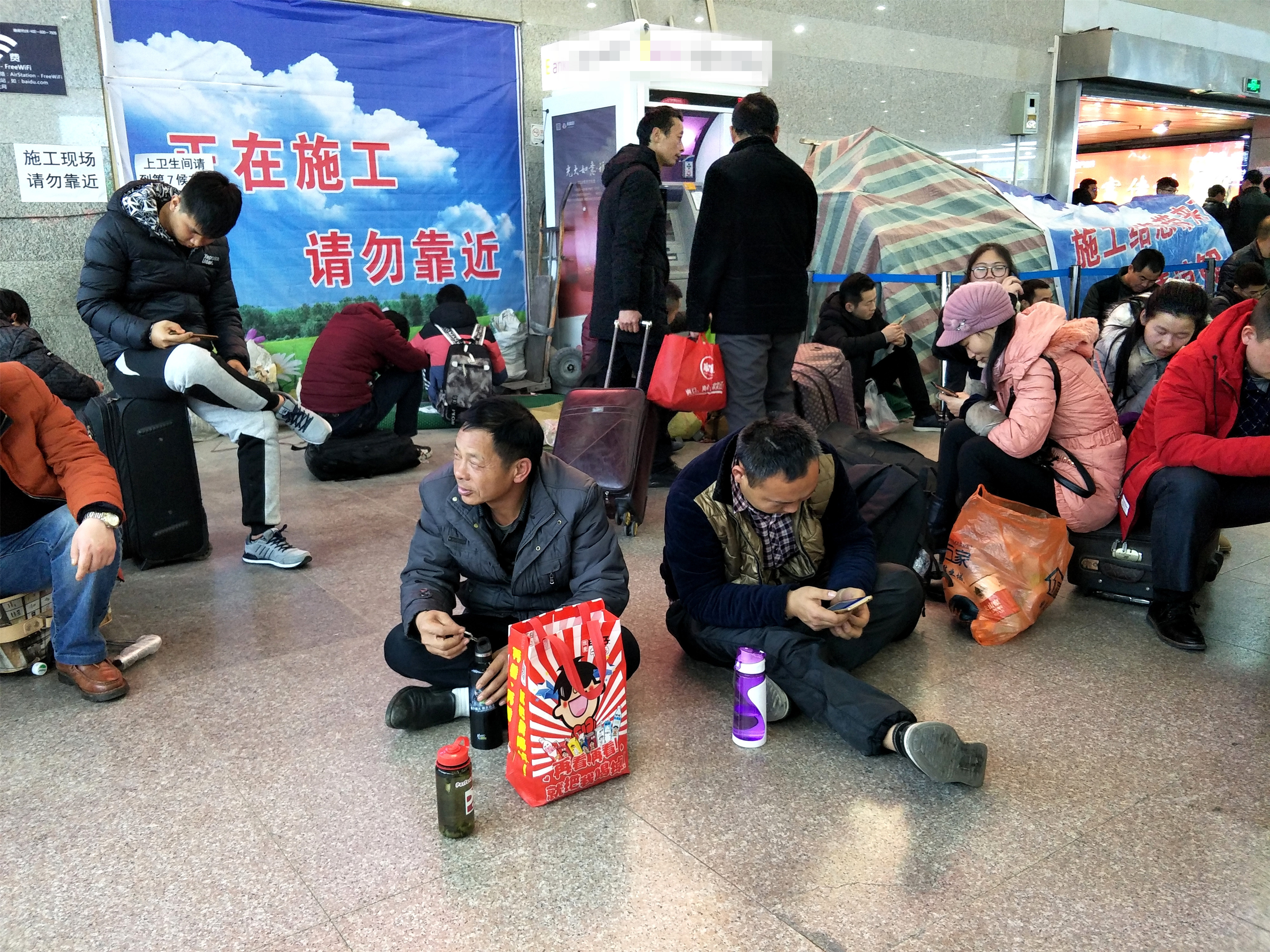 8张民工返乡图,有的人看完泪奔了,有的人看完羡慕了