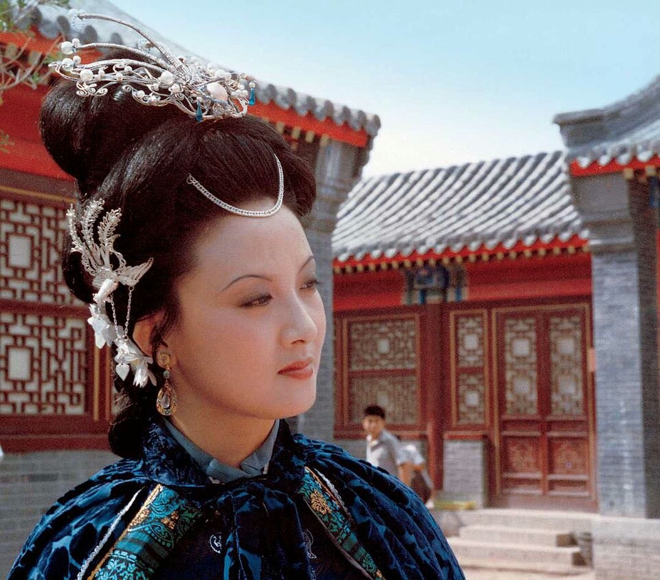 绣春囊是薛宝钗的?其实是王熙凤栽赃!看尤氏和李纨便知