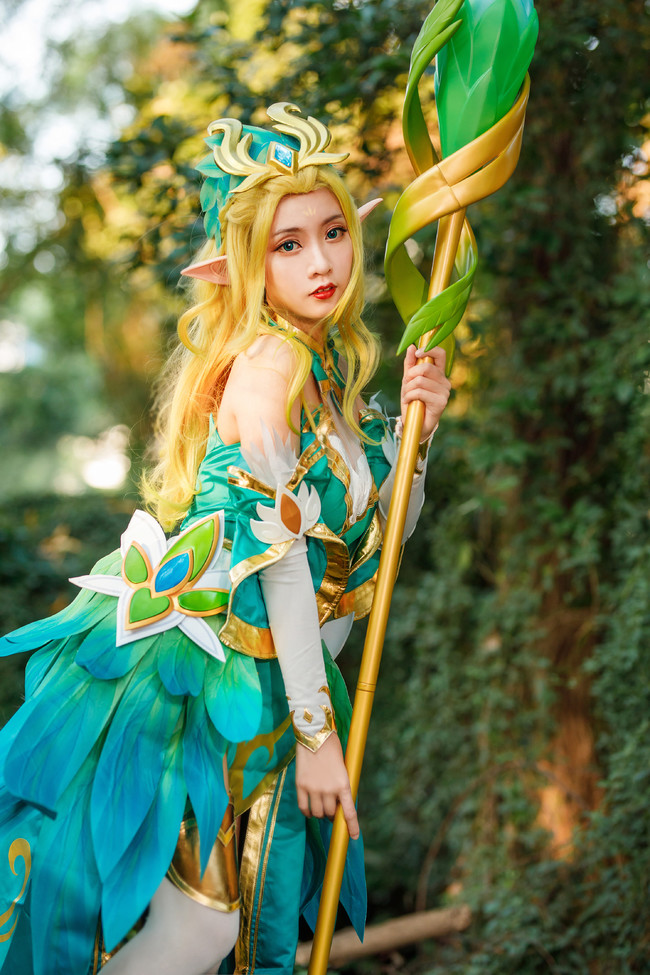 王者荣耀:王昭君还原度爆表的cos正片,是我心中的精灵公主啊!