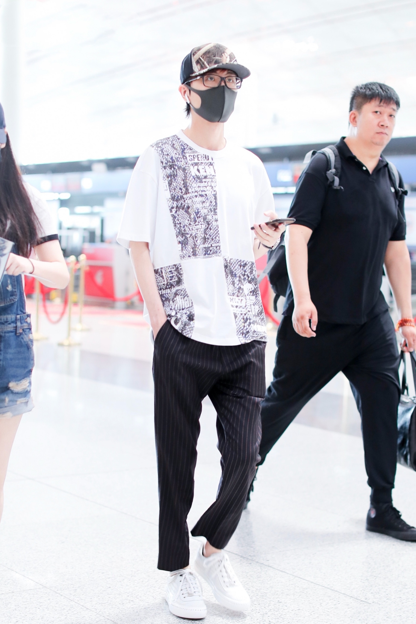 2018年7月28日,歌手许嵩现身北京机场