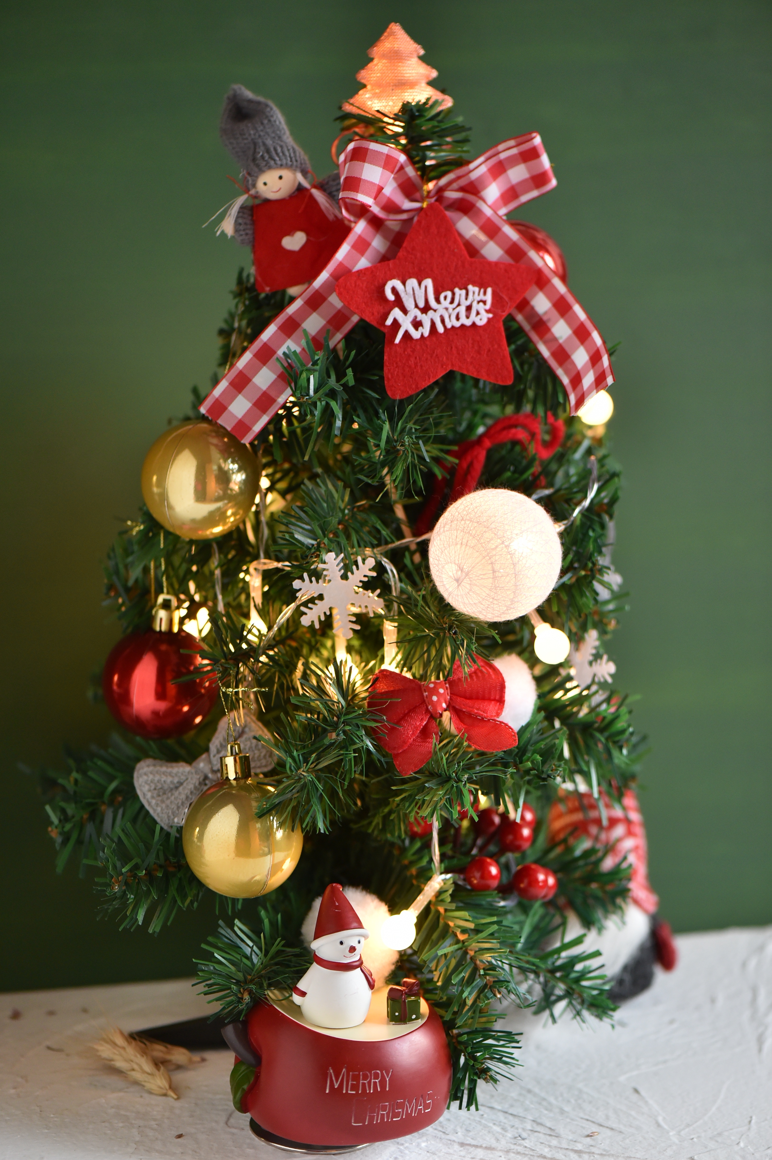 贵气十足的意大利圣诞节黄金面包