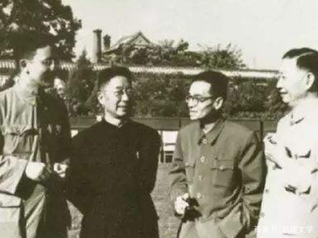 喜欢化妆 乱穿衣服的女人 读一下老舍的这句名言 你就不喜欢了 启路文学 古今文学经典传承 喜欢化妆 乱穿衣服的女人 读一下老舍的这句名言 你就不喜欢了 启路文学 古今文学经典传承