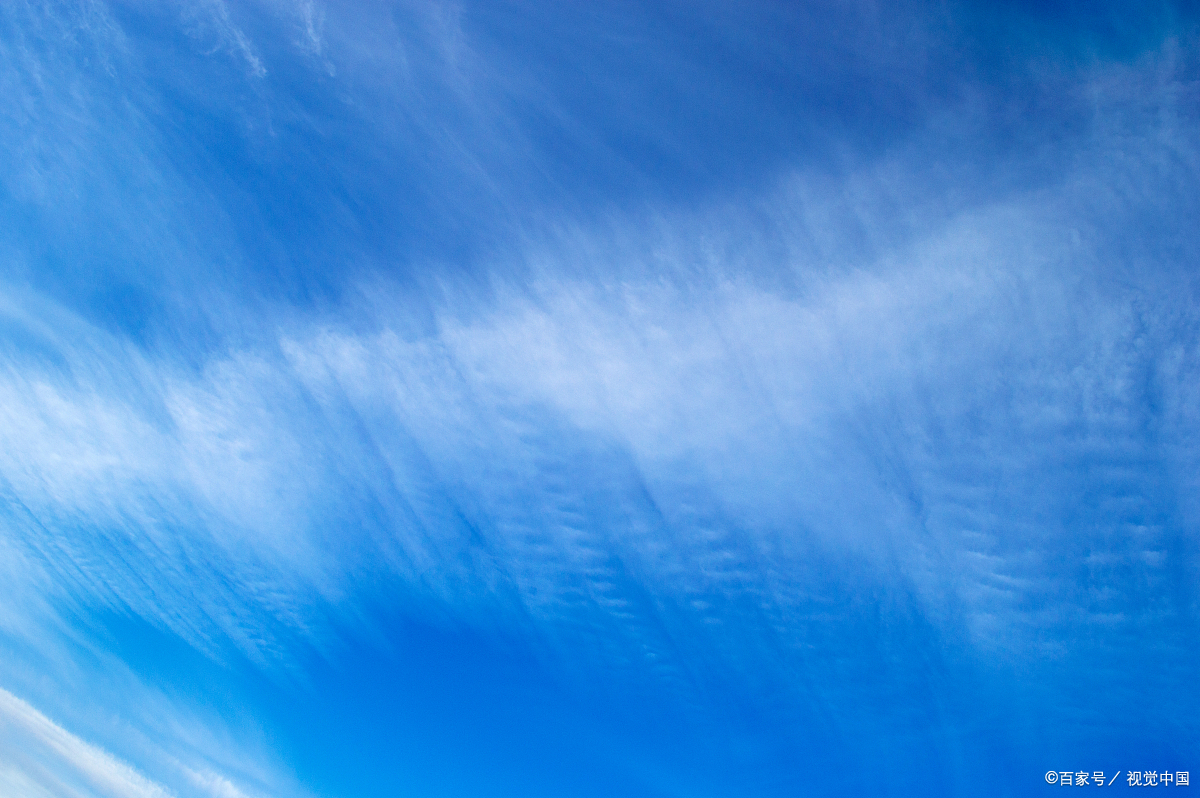 雾蓝色配什么颜色好看