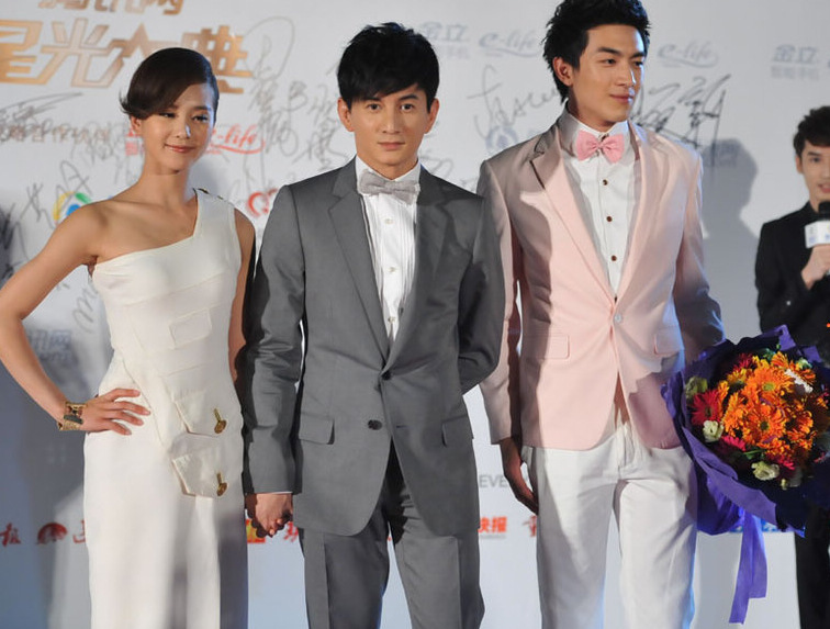 善解人意的b型血明星人气榜 你们的阮经天火爆了!