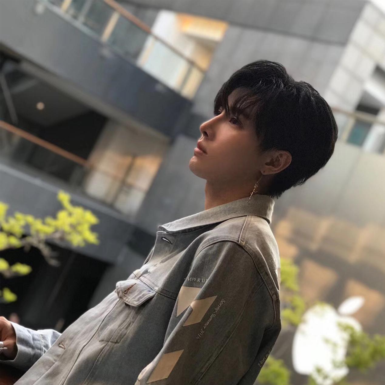 《静悄悄》大泫做客酷狗与网友商业互撩