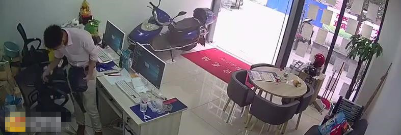 不偷钱的小偷
