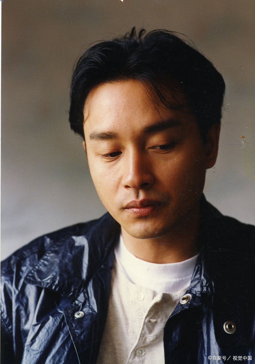 张国荣,这个名字就是其中的一颗星,他的光芒照耀了无数人的心灵.