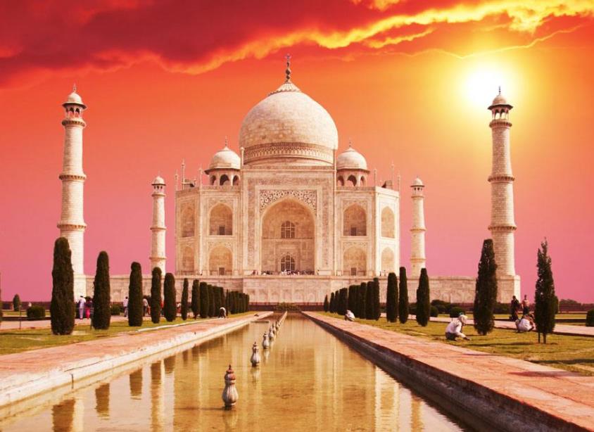 "爱情坟墓"泰姬陵:王后受宠连生14子,难产而死国王一夜白头