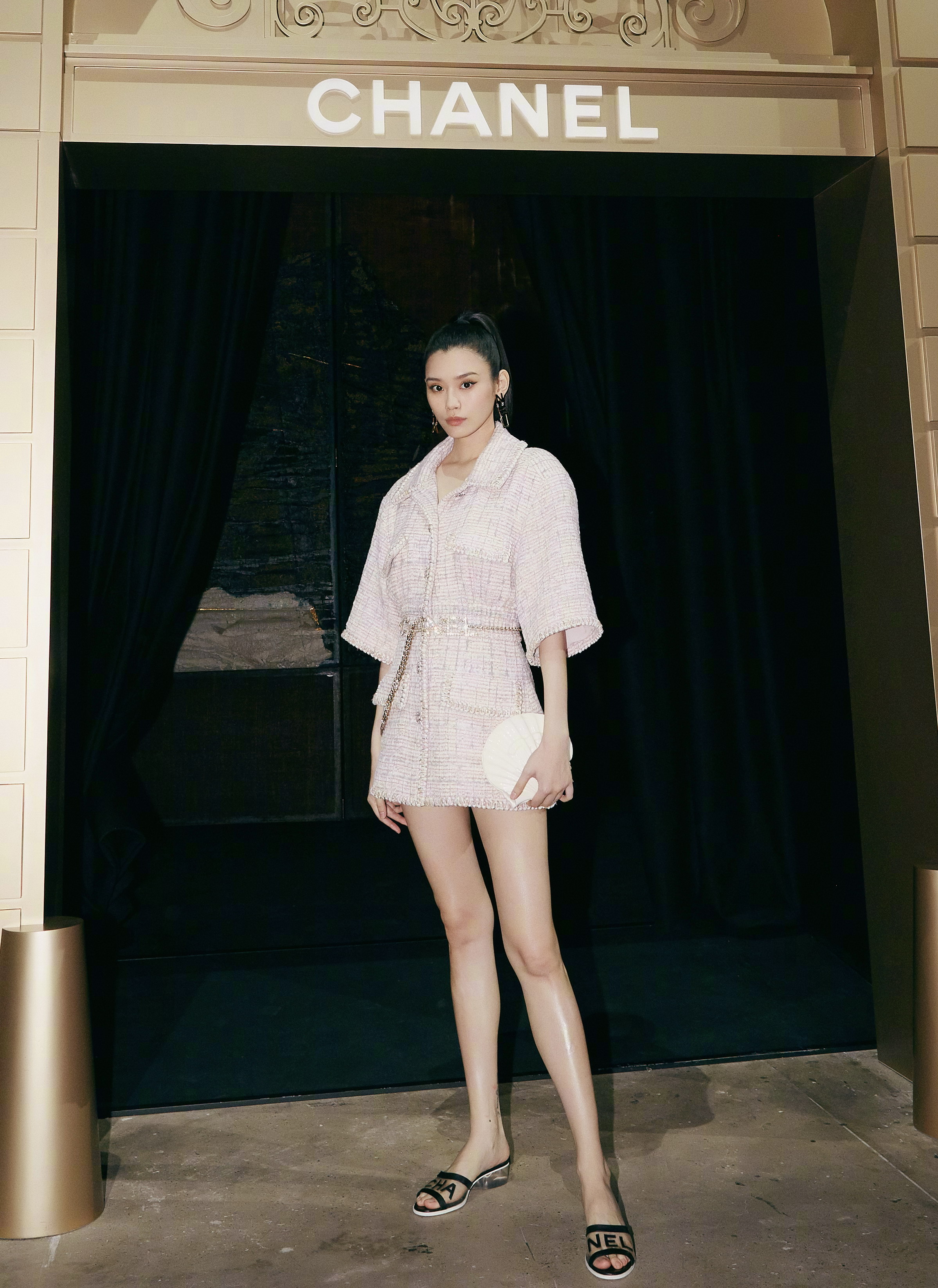 奚梦瑶在活动现场. 转载自百家号作者:娱乐影事