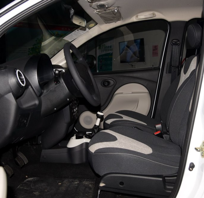 奇瑞奇瑞qq2013款,颜值非常的在线,给人满满的驾驶欲望