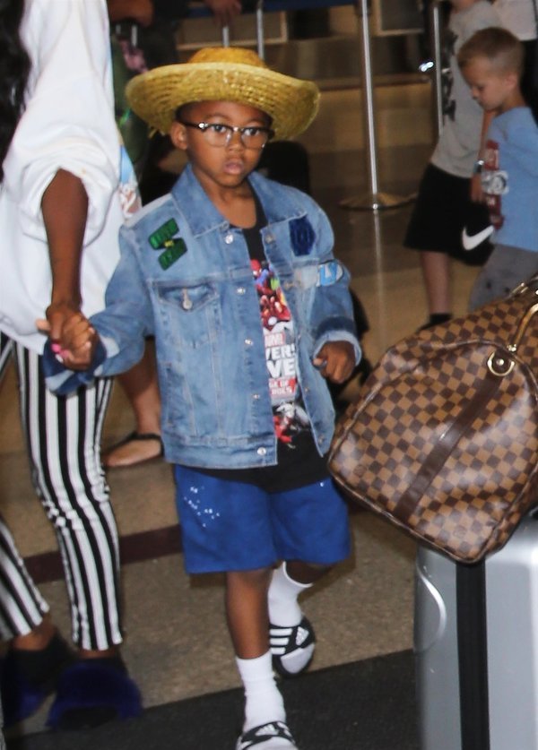 有其父必有其子!尼克杨儿子潮装帅过老爸