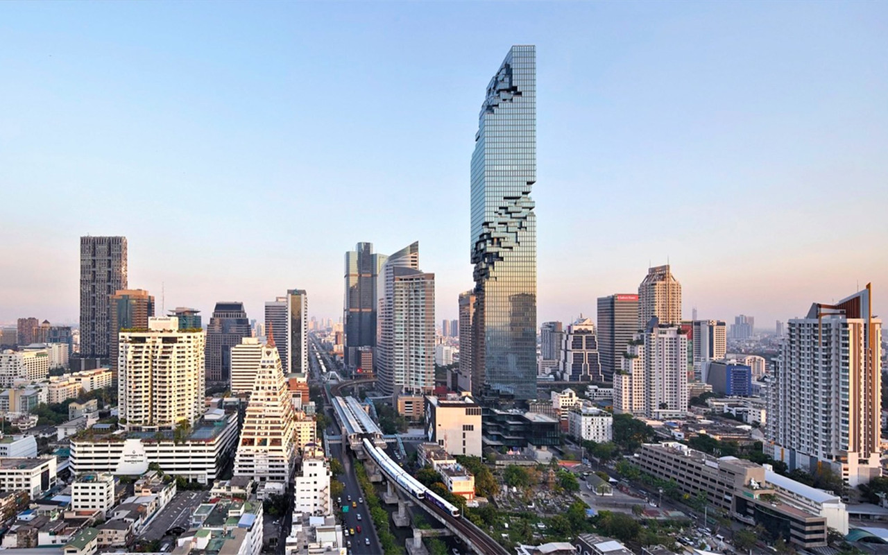 泰国曼谷第一高楼:白天像"烂尾楼",晚上却能惊艳所有人!