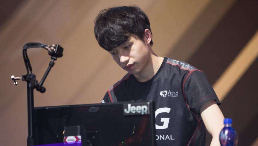 lol:有人欢喜有人愁,厂长不会退役,而他却要离开,曾帮lpl夺冠