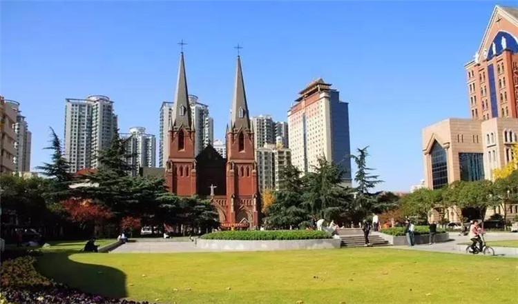 龍華航站樓打造閱讀公園,火車站倉庫變身美術館……徐匯將給文化愛好