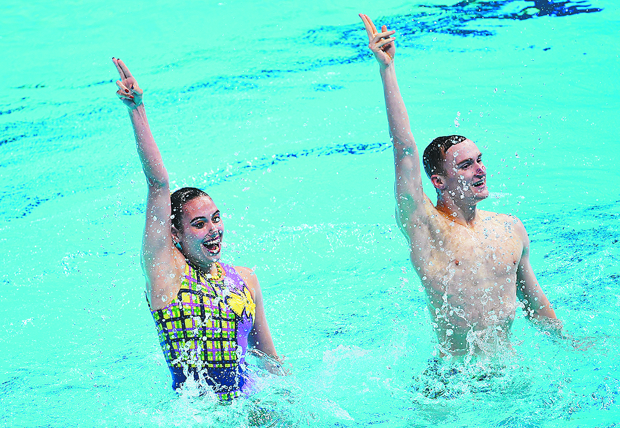 俄罗斯首位花样游泳男星的神奇成长之路