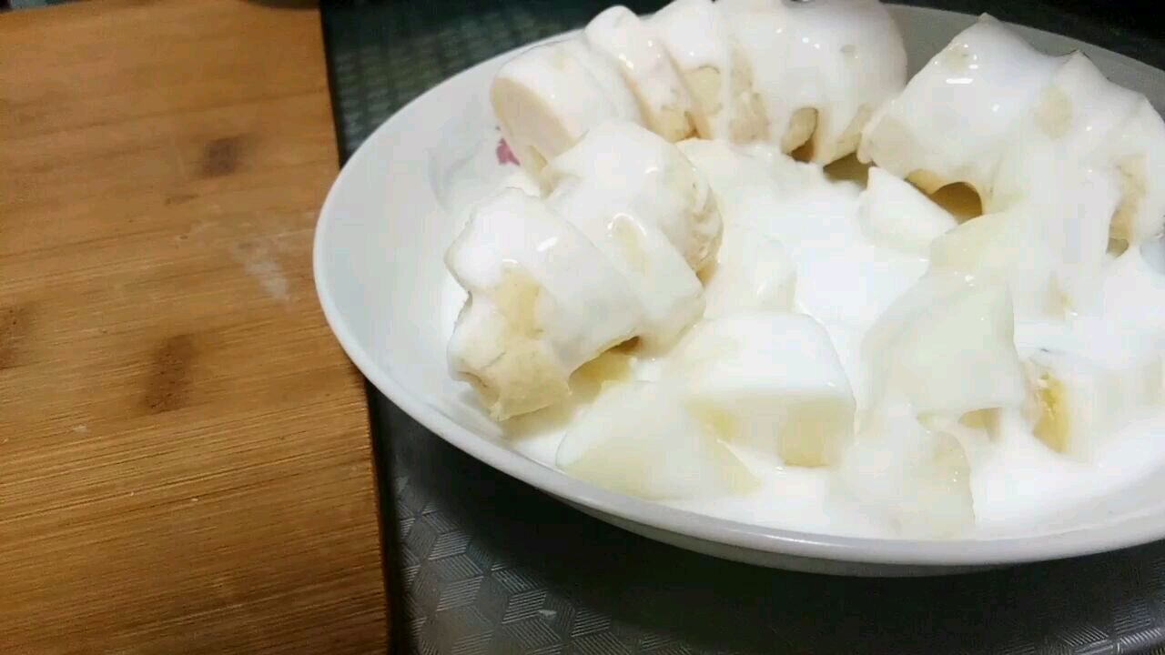 苹果与香蕉做出家庭水果沙拉,我要看看