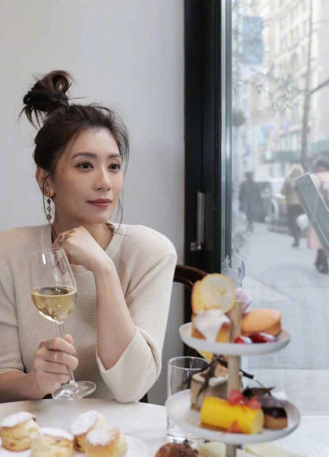 修杰楷回应贾静雯与前夫同框:第一次碰到 以小孩为主