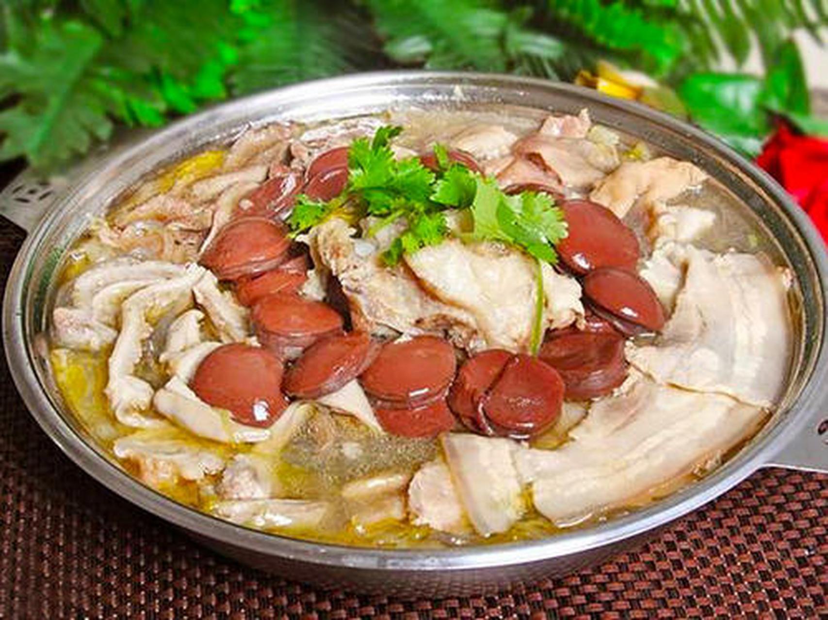 立冬创意美食#杀猪菜,冬季是人们杀猪过年的季节,所以冬季东北人吵栽