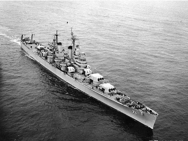 巴尔的摩级重巡洋舰外观有些类似克里夫兰级轻巡洋舰,由于战争初期