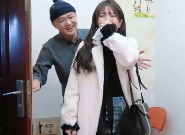 《妻子的浪漫旅行》自带护夫体质包文婧花式炫包包