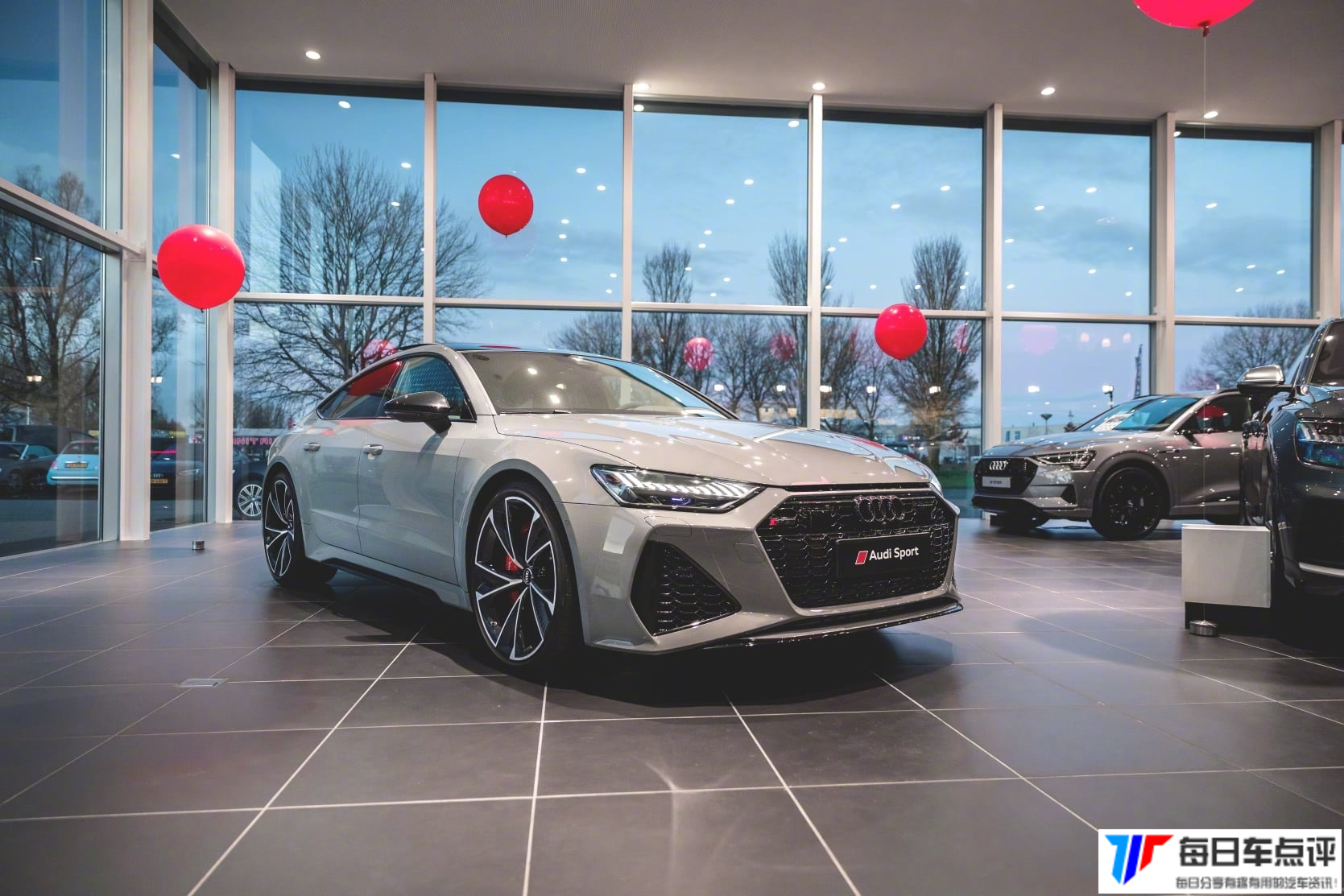 2020款奥迪rs7:战斗水泥灰,估计只能在游戏里体验了