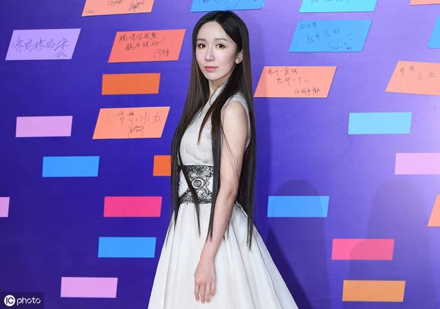 娄艺潇,不低不高,身高168cm