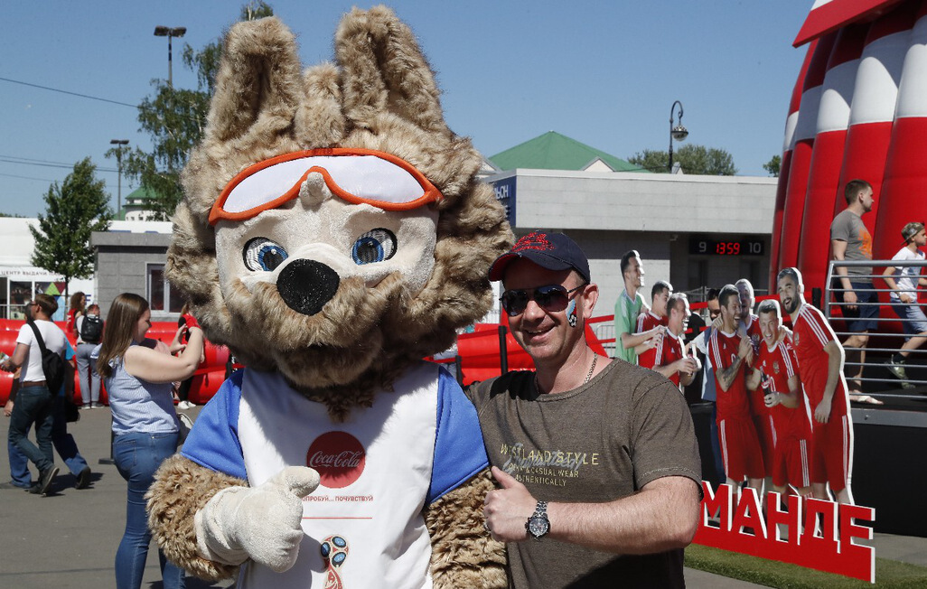 俄罗斯足球世界杯的吉祥物---扎比瓦卡,一只萌萌哒西伯利亚狼