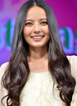 木兰,方若,卫璧与洪安四人联袂而来,来到了圣魔净土