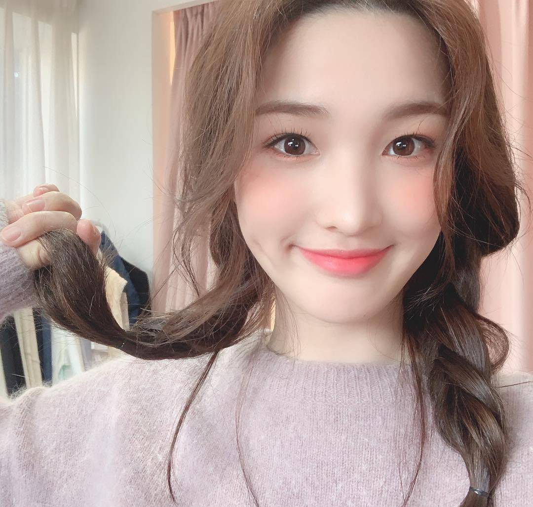 22岁金律喜乃人生赢家,成功复出录节目,崔珉焕甘愿做背后的男人