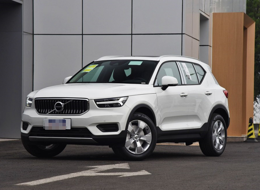 沃尔沃xc40-t4—四驱破晓冰雪白—沃尔沃汽车推出的suv,实车亮相