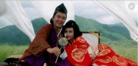 邱淑贞周杰伦合照,香车美女,网友:女神一点变化也没有