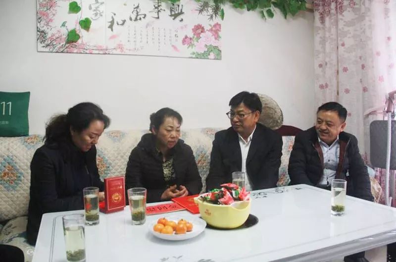 魏明禄到贵定开展春节走基层送温暖慰问活动