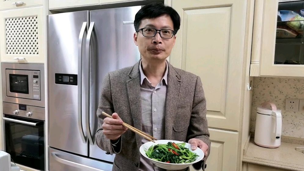 不一样的炒菜,更健康美味:素炒菠菜,爽口营养,塑身人士最爱