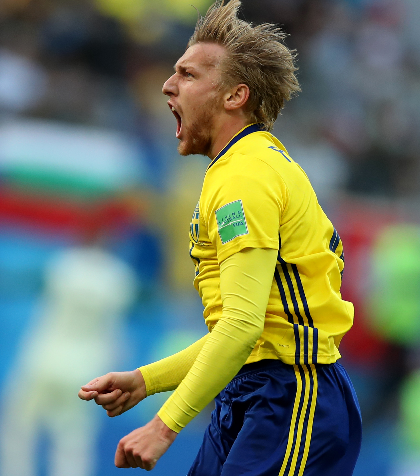 足球——八分之一决赛:瑞典队福斯贝里进球(5)