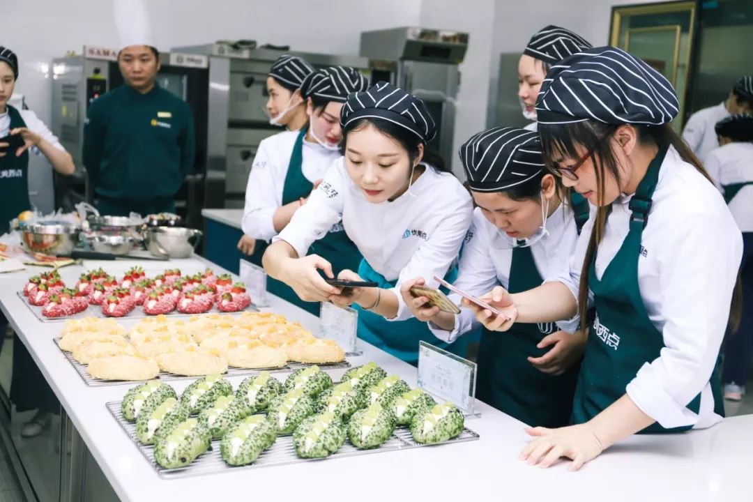 重庆优美西点&慢城烘焙技术交流暨新品发布会圆满成功