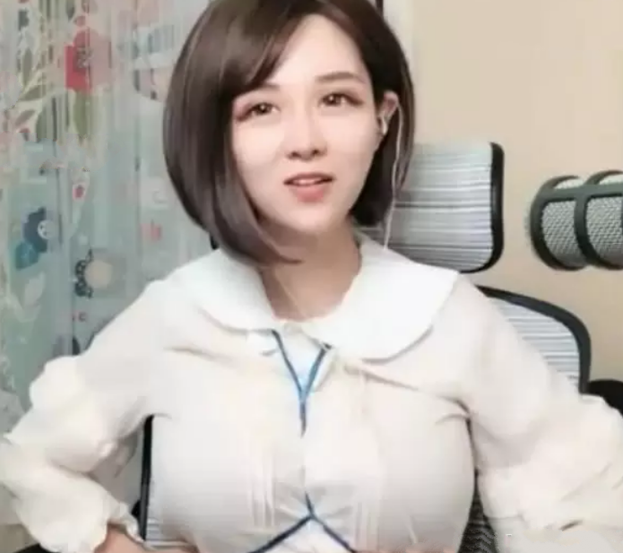 "擦边球"主播米兰直播间拿出一根绳子,评论区直接炸锅