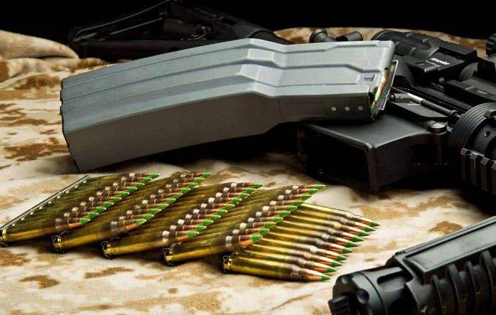 枪械多排弹匣设计,为何三排弹匣被淘汰,四排弹匣还被使用?