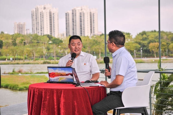 琼山区委书记陈昊旻做客《椰城纠风热线》现场解决群众诉求