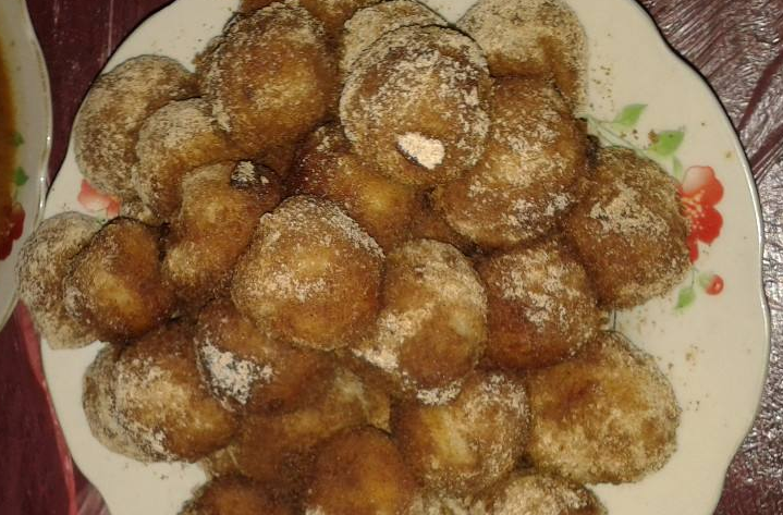 糯米粉做出来的豆粉米果,口感有些类似汤圆