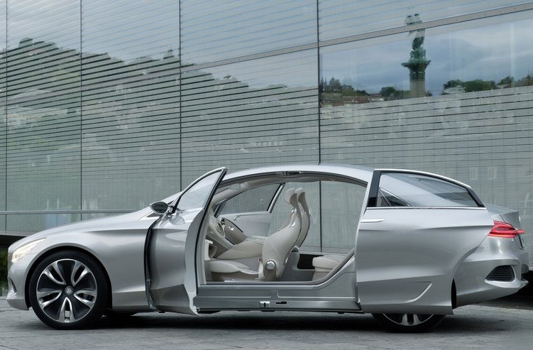 奔驰f800:优秀的设计理念,充满运动元素