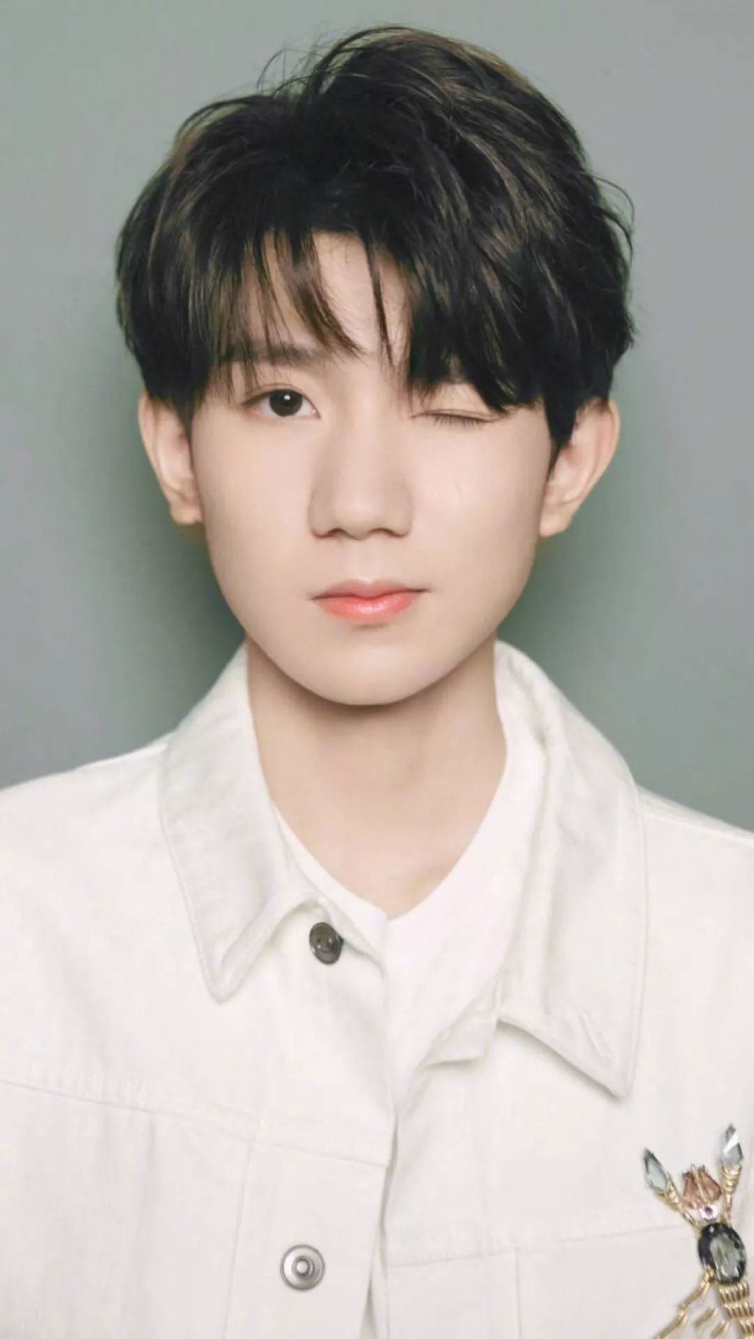 娱记说,李沁假清高?王源截胡吴亦凡?