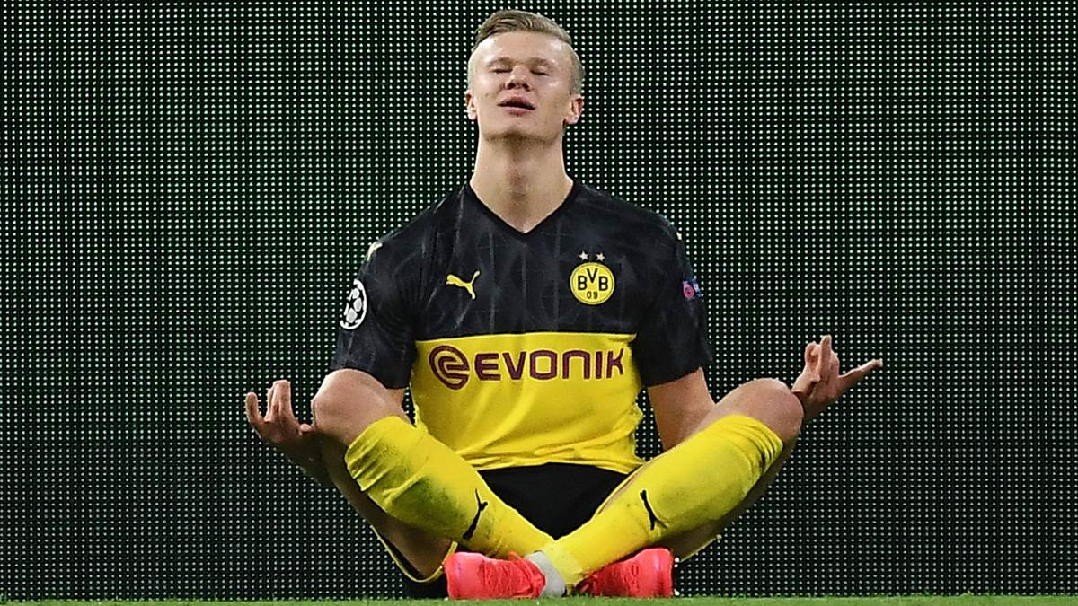 欧冠1/8决赛 哈兰德双响闪耀赛场 破纪录背后的惊人表现