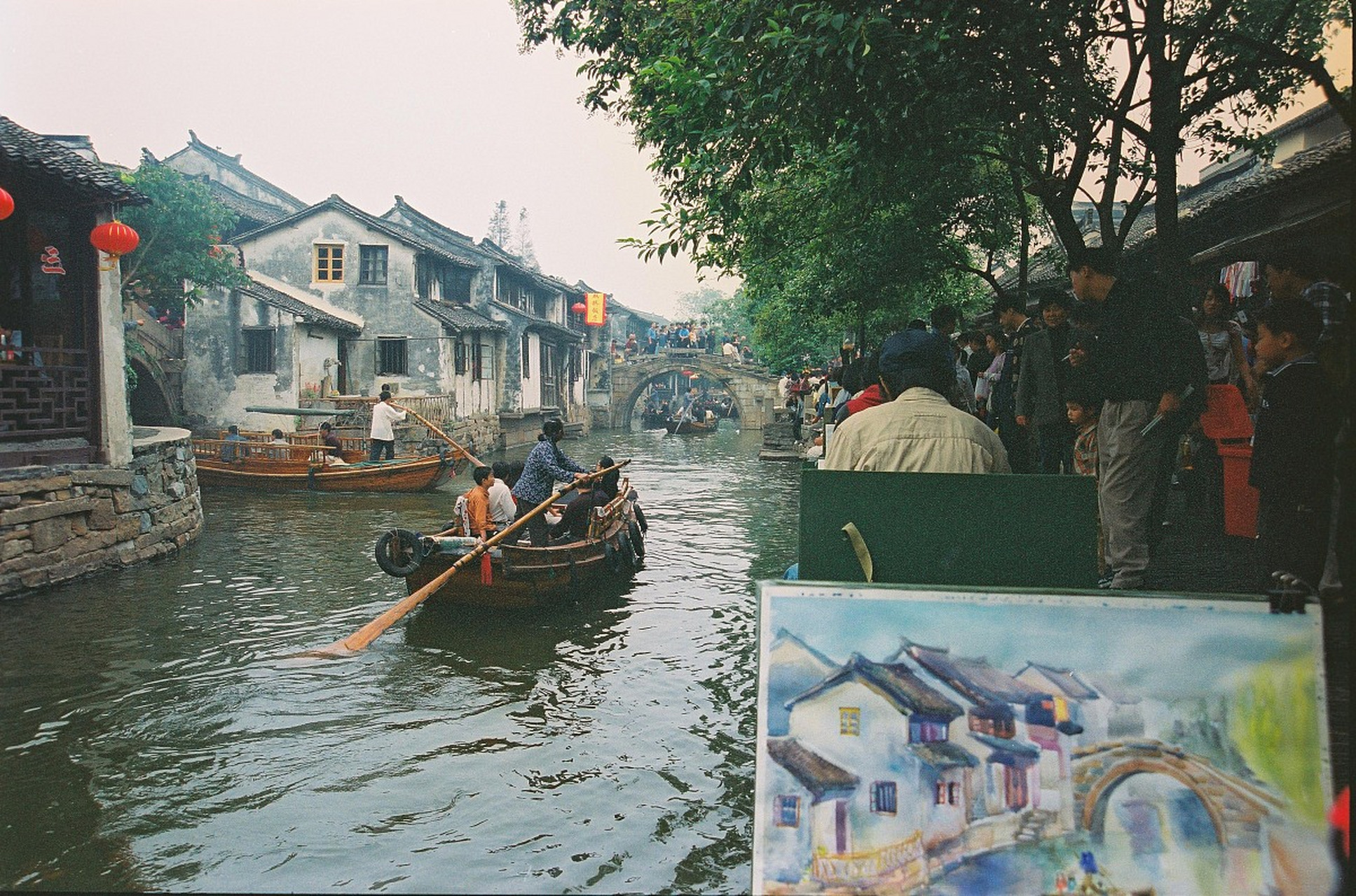 周庄古镇是中国著名的水乡古镇之一,位于江苏省苏州市昆山市.