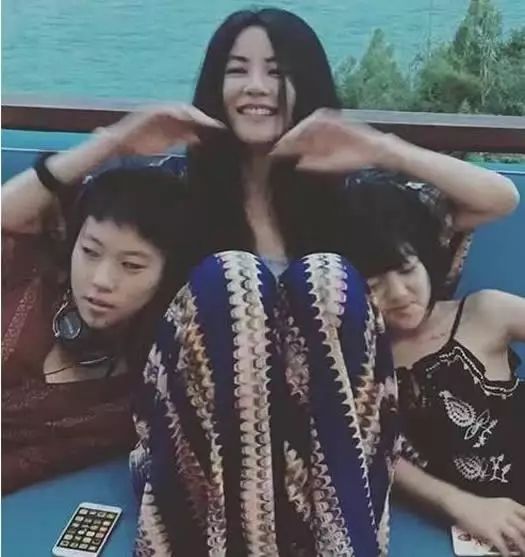 任星辰浮浮沉沉,有你在永远像初春的清晨!