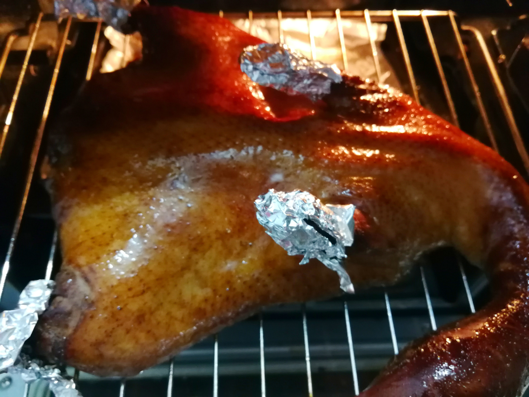 在家自制烤鸭,掌握两个窍门,外酥里嫩,肥而不腻,好吃又实惠